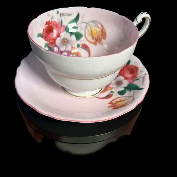 Paragon Pale Pink Floral Teacup & Saucer Double Warrant Bone China England The Q